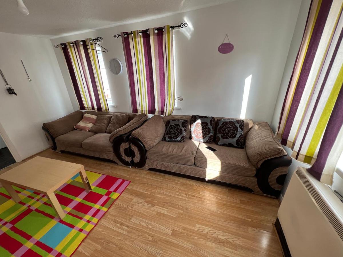 Goodwin Apartments คาร์ลไอเอิล ภายนอก รูปภาพ